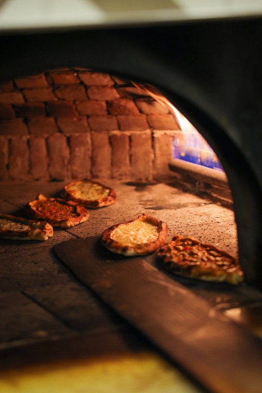 Diyarbak�r��n Ate�le Yaz�lan Sofra Ritüeli �stanbul�da: Go�to Sac Tava